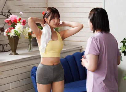 Em gái xinh đẹp đi tập yoga và bị giáo viên phang