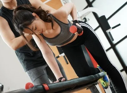 Anh PT may mắn và người phụ nữ thiếu thốn làm tình đến kiệt sức